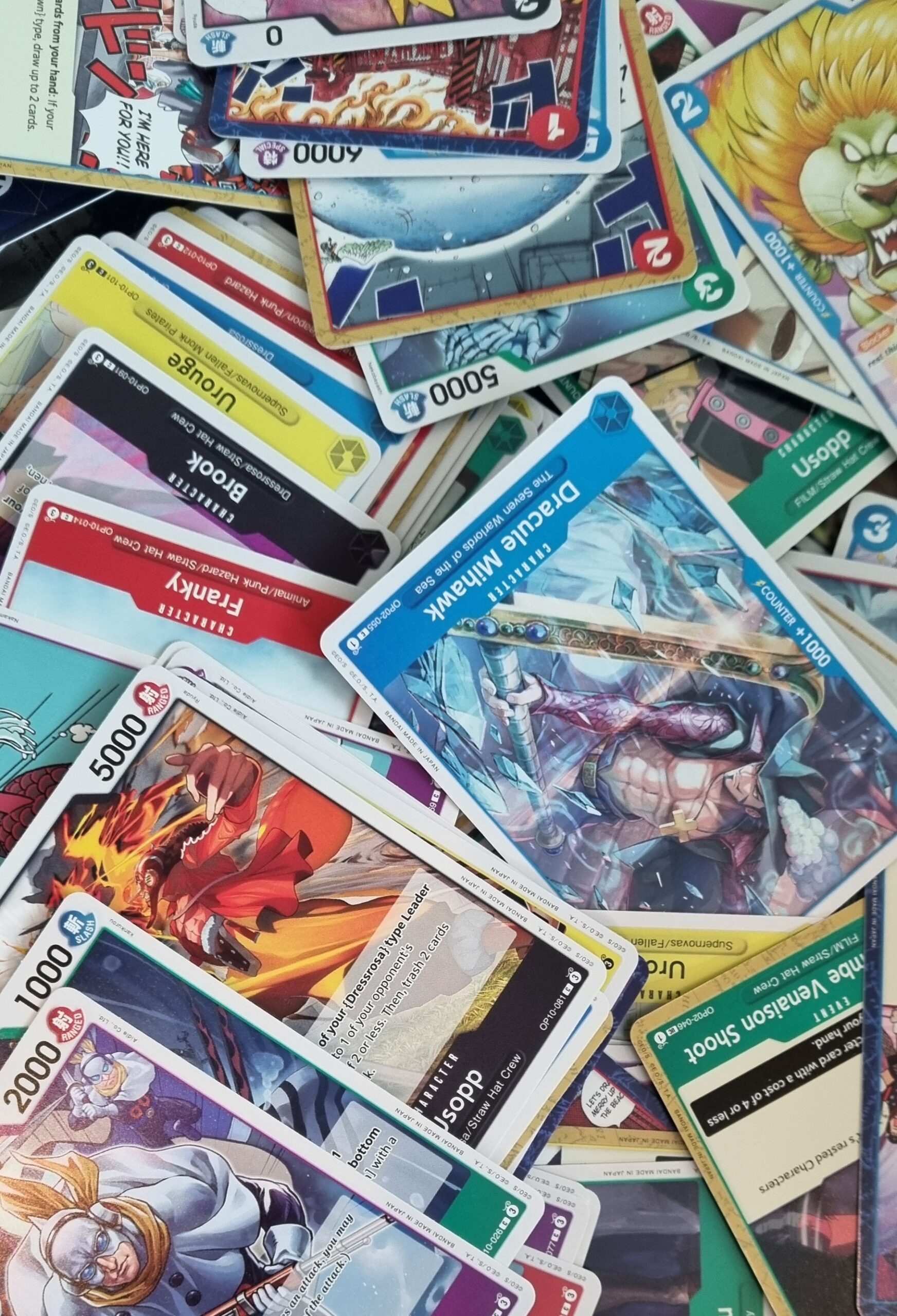 Home 18 Spielkarten auf einem Haufen